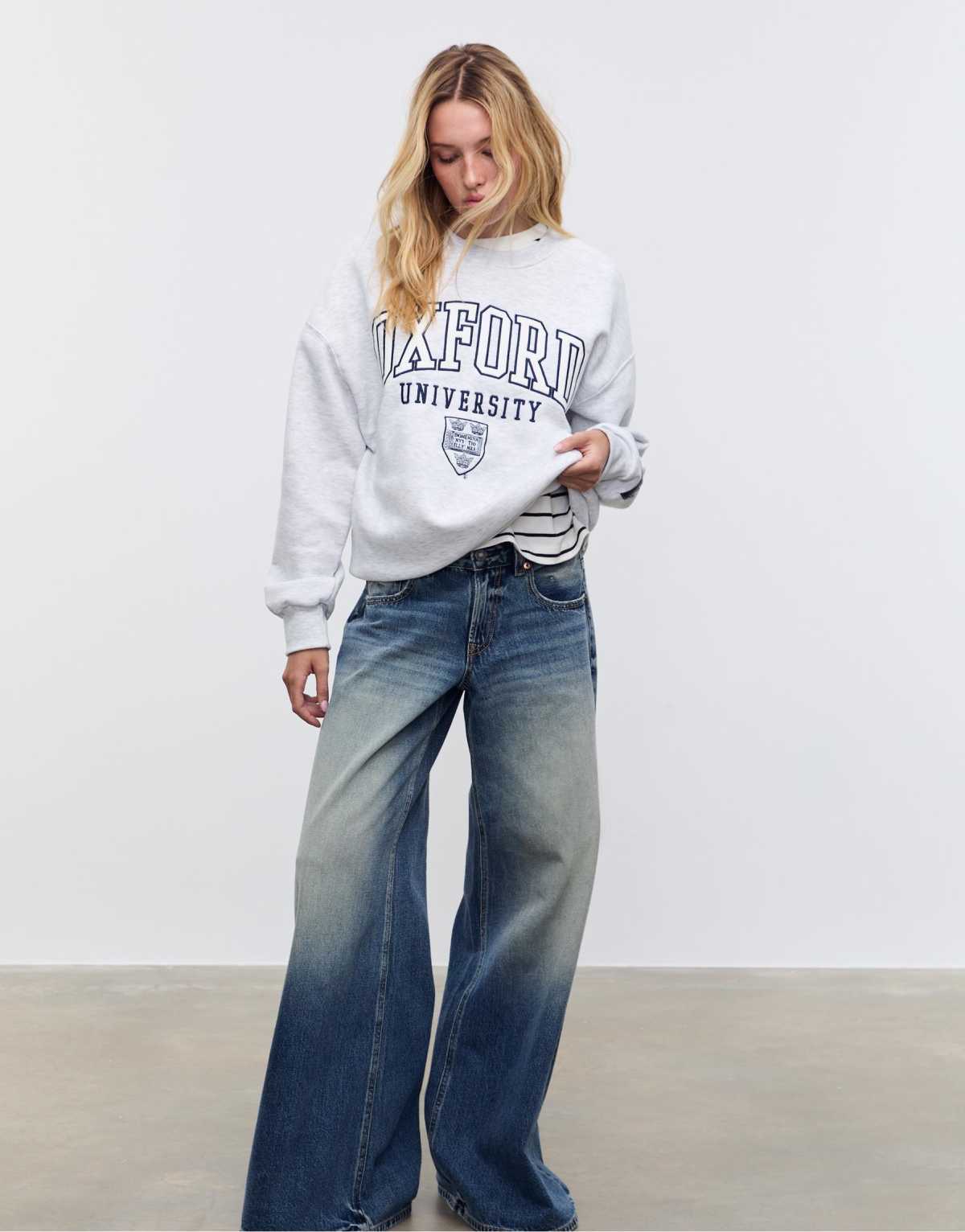 Stradivarius Embroidered sweatshirt in grey melange