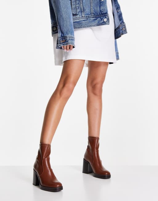 Stradivarius - Enkelhoge sock boots met plateauzool in bruin en contrasterende hak, 3 van 4