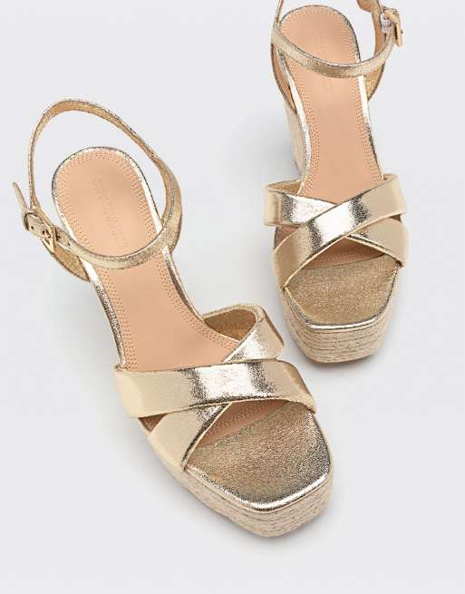 Stradivarius espadrille wedge sandal in gold