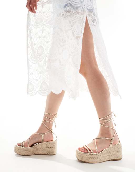Stradivarius Espadrilles a semelle compensee et plateforme Dore