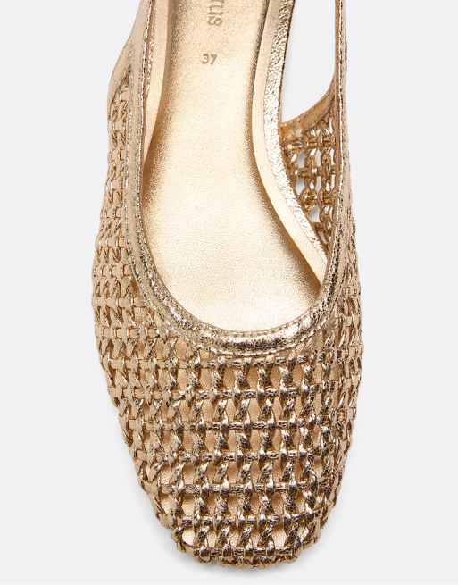 Stradivarius – Espadrilles in Gold mit geflochtenem Riemen, 2 von 4