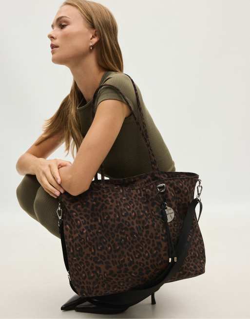 Stradivarius Fabric shopper bag in brown, 2 of 4