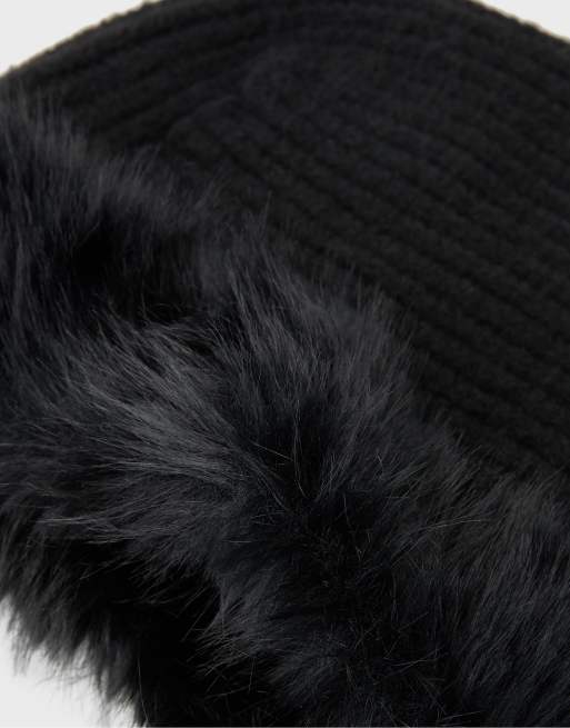 Stradivarius faux-fur balaclava in zwart, 4 van 4