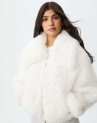 Stradivarius Faux Fur Jacket In White