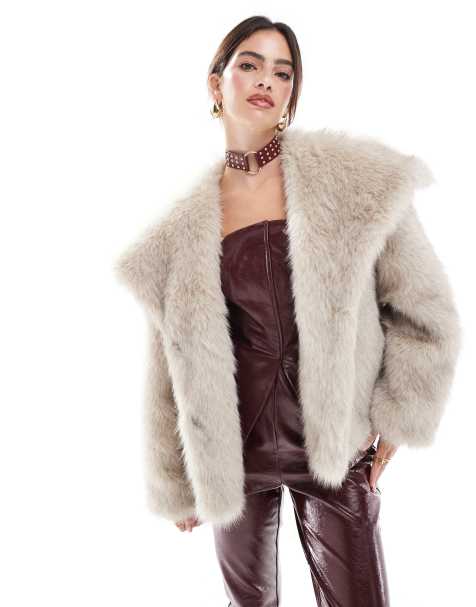 Stradivarius faux fur jacket with exaggerated collar in beige - view 1