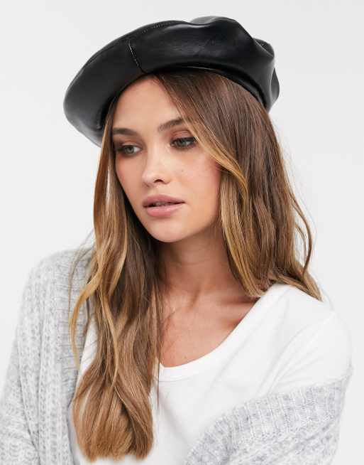 Stradivarius faux leather beret in black