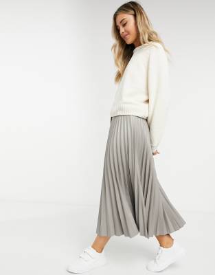 Stradivarius faux leather pleated midi skirt in grey | ASOS