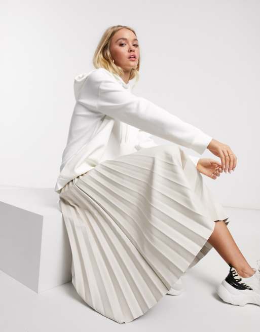 Faux leather hotsell pleated skirt cream