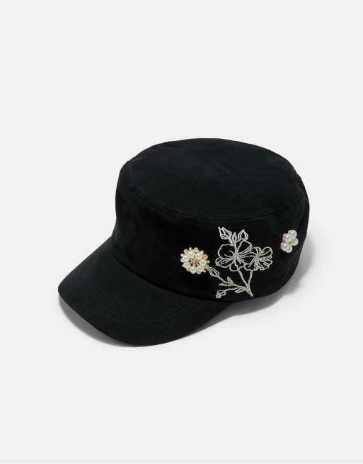 Stradivarius Faux pearl cap in black, 4 of 4