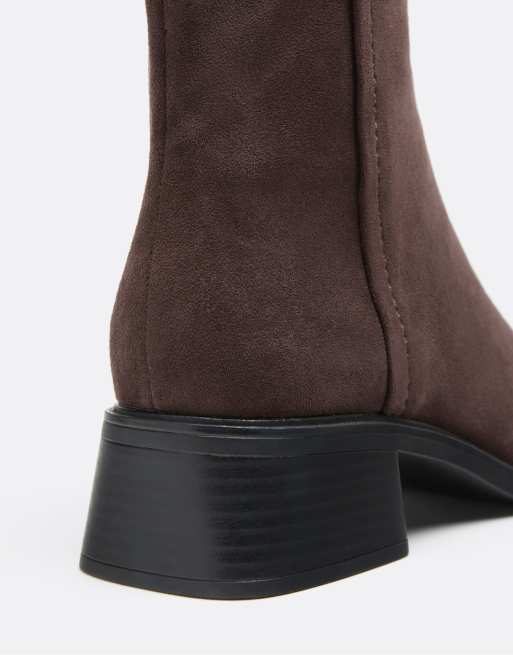 Stradivarius Faux suede flat ankle boots in brown, 5 of 6