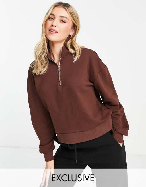 Stradivarius - Felpa color cioccolato scuro con zip corta