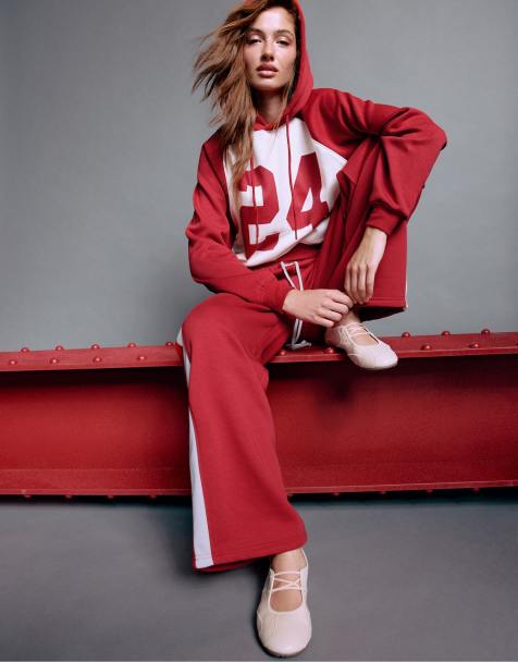 Stradivarius felpa con cappuccio e maniche raglan rossa - view 1