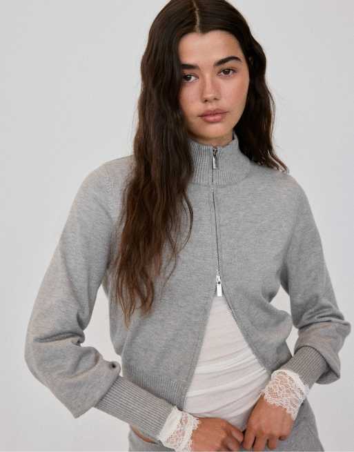 Stradivarius figurbetonte Strickjacke mit Reißverschluss in Grau meliert, 2 von 7