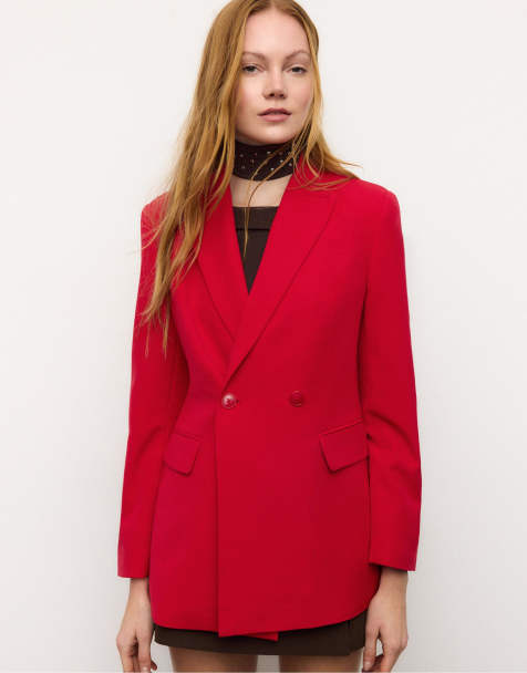 Stradivarius – Figurbetonter Blazer in Rot - view 1