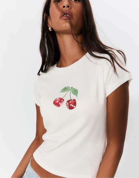 Stradivarius – Figurbetontes T-Shirt in Weiß mit Print - view 1