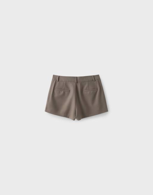 Stradivarius figursydda shorts med hällor i brunt, 7 av 7