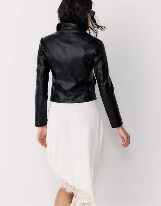 Stradivarius Fitted leather effect jacket in black, 2 of 4