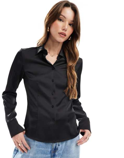 Stradivarius fitted satin shirt in black - view 1