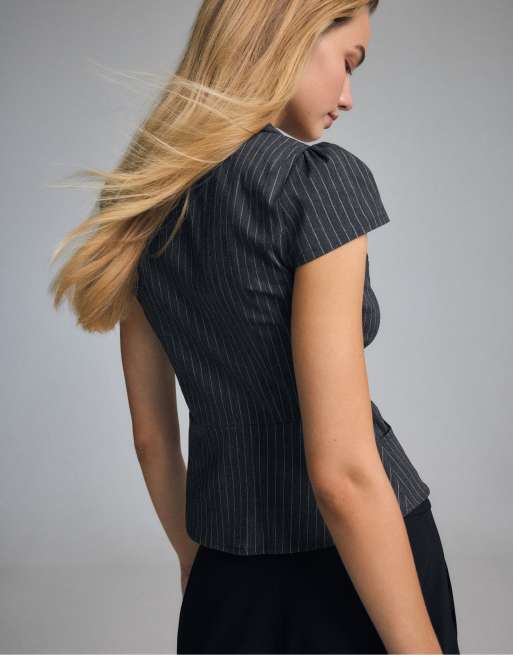 Stradivarius Fitted striped blazer in dark grey, 3 of 7