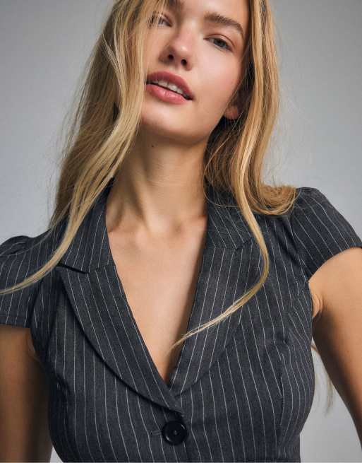 Stradivarius Fitted striped blazer in dark grey, 5 of 7