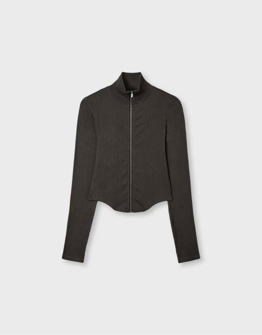 Stradivarius Fitted zip-up t-shirt in brown, 6 of 7