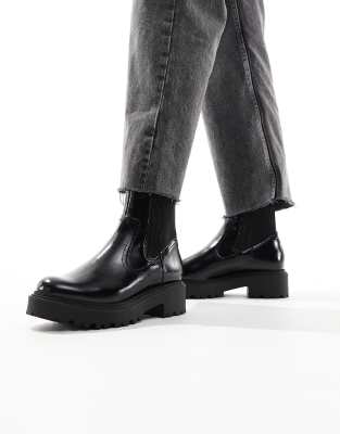 Stradivarius - Flache Ankle-Boots in Schwarz