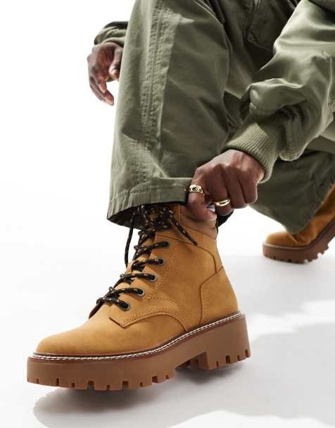 Stradivarius – Flache, klobige Stiefel aus Wildlederimitat in Braun - view 1