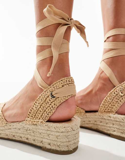 Stradivarius – Flache, rustikale Schuhe in Sand mit Keilabsatz, 3 von 4