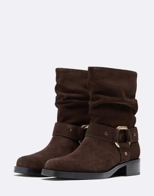 Stradivarius - Flache Stiefeletten aus Leder in Braun mit Schnallen-Brown