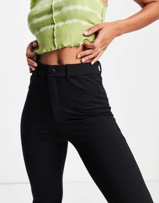 Stradivarius - Flare-broek met split in zwart | ASOS