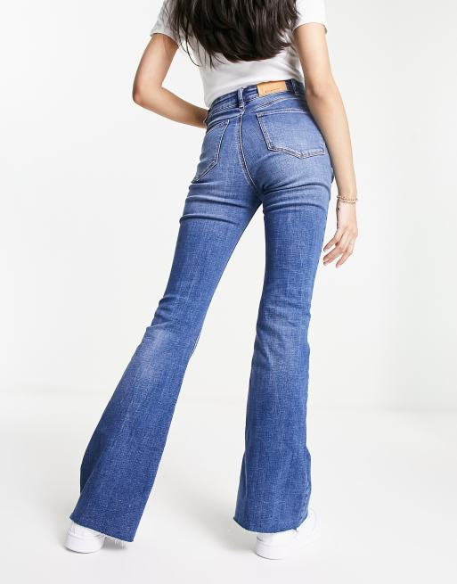 Stradivarius Flare Jean With Side Split in Blue