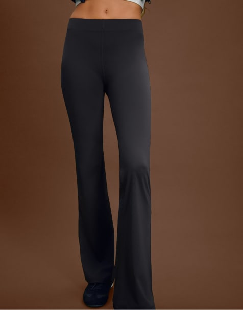 Stradivarius - Flare legging in zwart - view 1