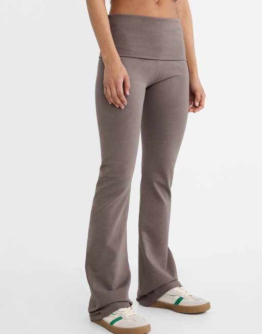 Stradivarius Flared leggings in grey, 2 of 4