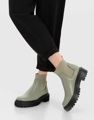 Stradivarius flat chelsea boot with contrast rubber sole in green