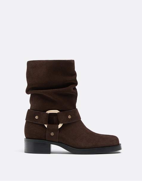 Stradivarius Flat leather ankle boots with buckle in brown - view 1
