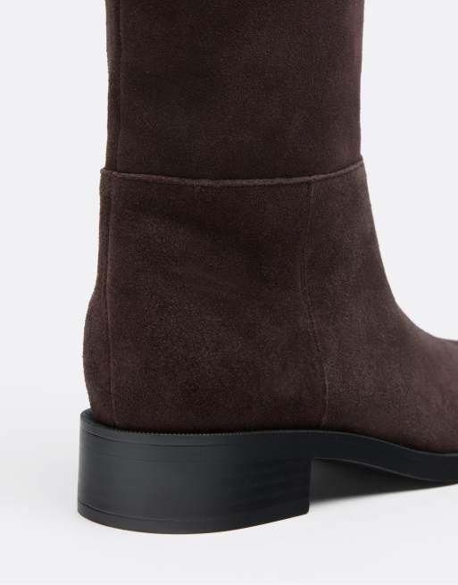 Stradivarius Flat leather equestrian boots in brown, 5 of 6