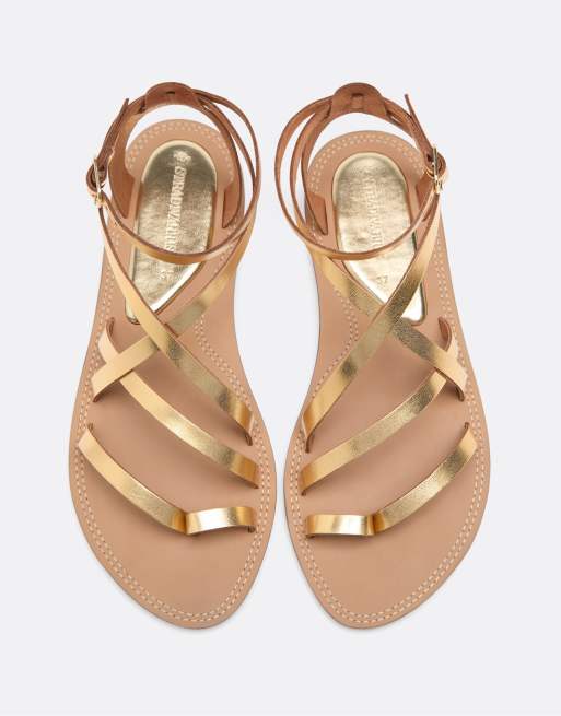 Stradivarius Flat leather tie-up sandals in gold, 3 of 5
