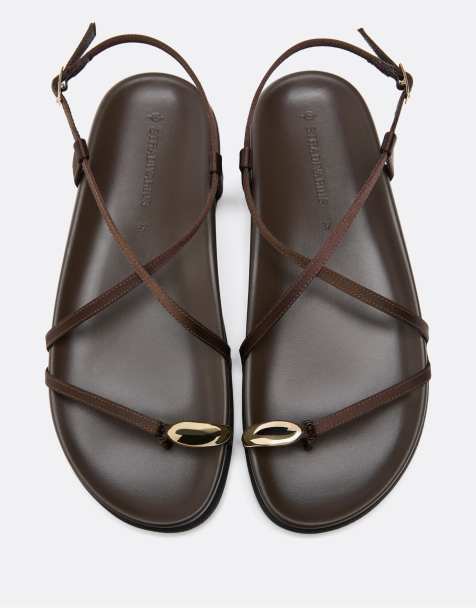 Stradivarius Flat sandals with detail in brown in brown - view 1