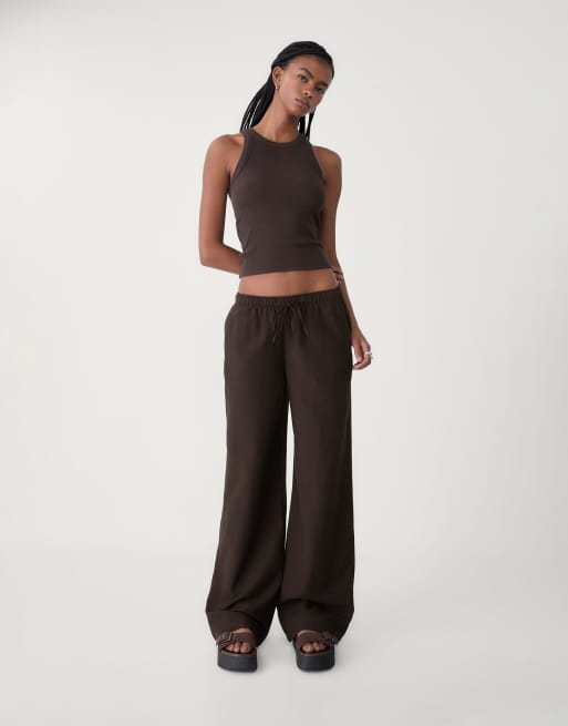 Stradivarius – Fließende Hose aus Leinenmix in Braun gestreift