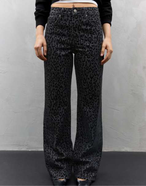 Stradivarius Flocked leopard print jeans in black denim washed effect - view 1