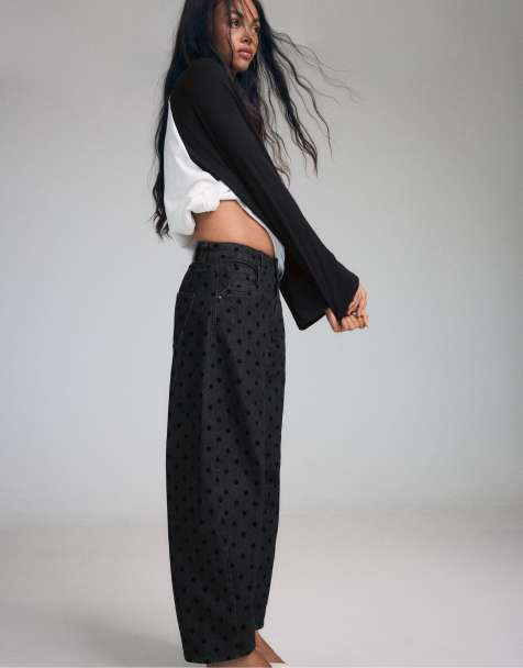 Stradivarius Flocked polka dot barrel jeans in black denim wash - view 1