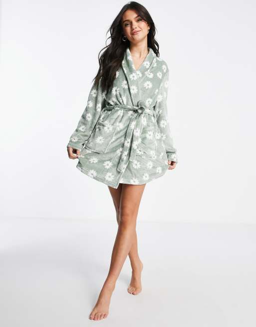Stradivarius floral dressing gown in sage green | ASOS