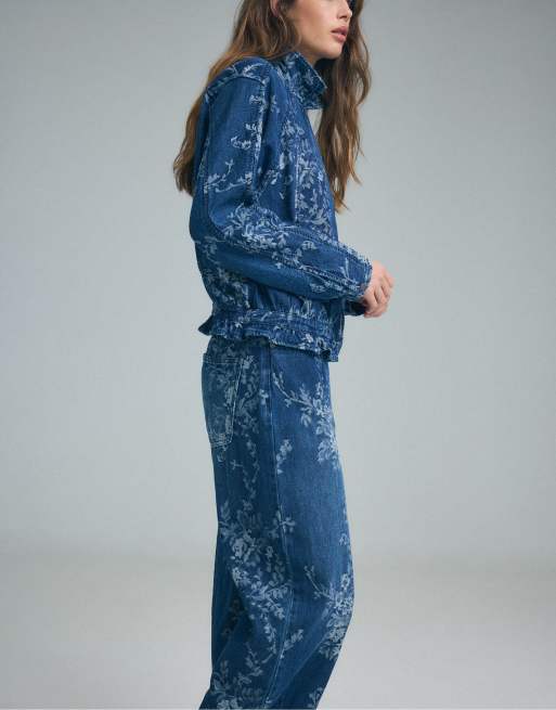 Stradivarius Floral jacquard jacket in medium blue denim, 2 of 7