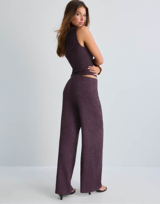 Stradivarius Flowing creased-effect trousers in purple, 3 of 4
