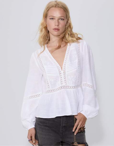 Stradivarius Flowing embroidered blouse in white - view 1