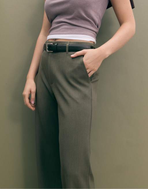 Stradivarius Flowing straight-leg smart trousers with belt in green, 2 of 4