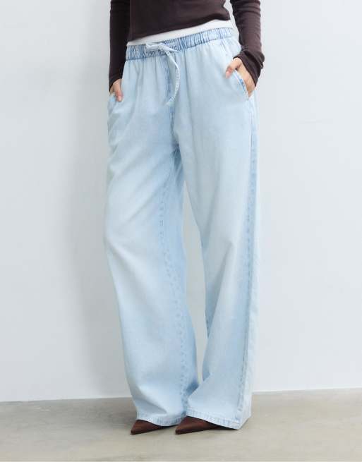 Stradivarius - Flowy - Pantaloni in denim blu medio chiaro con coulisse, 2 di 4