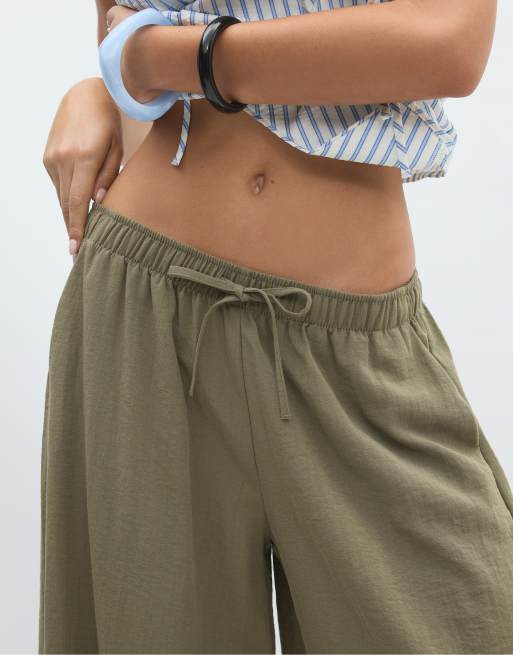 Stradivarius Flowy sarouel trousers in khaki, 3 of 4