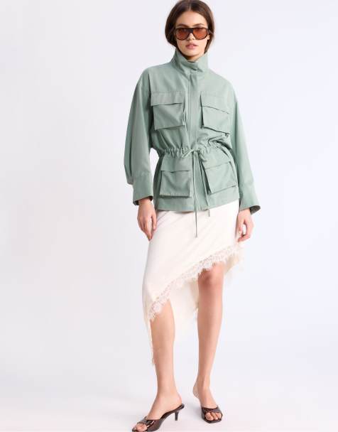 Stradivarius Fluid utility parka in khaki - view 1