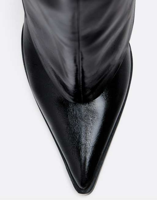 Stradivarius Fold over knee boots in black in black, 3 of 4